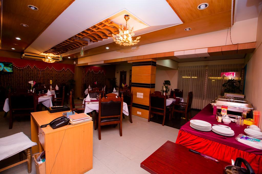 Hotel Golden Deer Dhaka Exterior photo