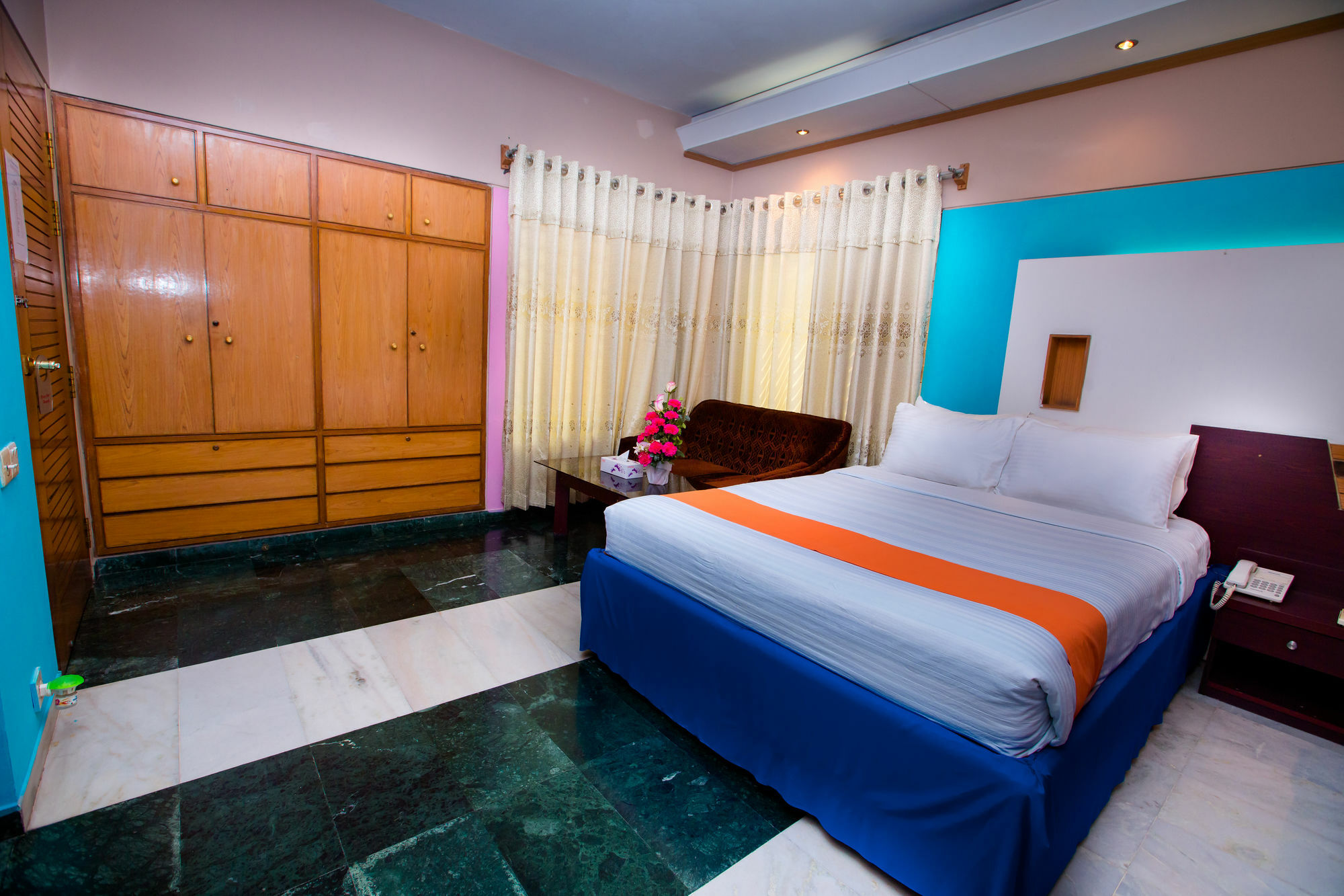 Hotel Golden Deer Dhaka Exterior photo